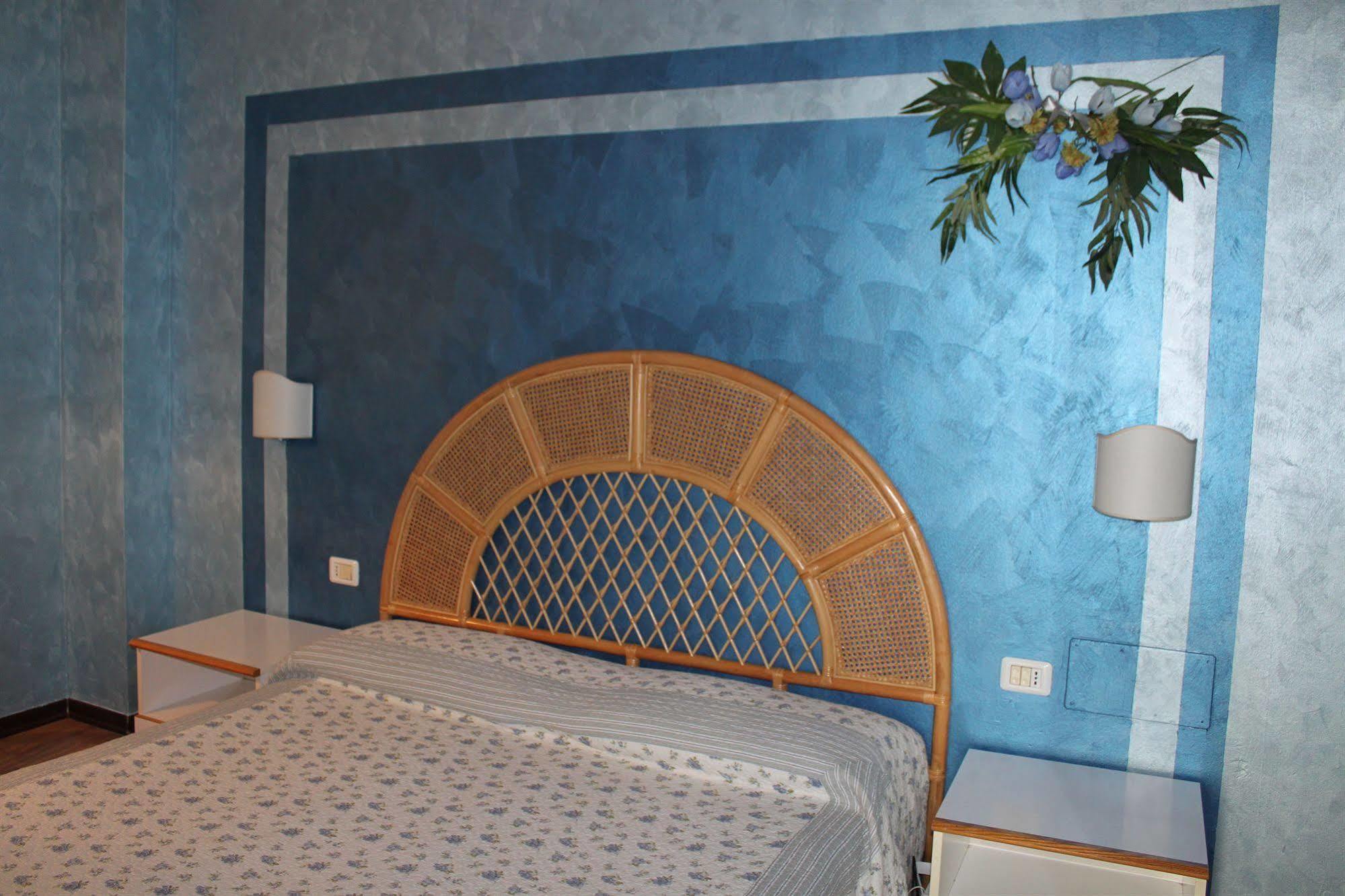 Hotel Le Pageot Aosta Exterior foto